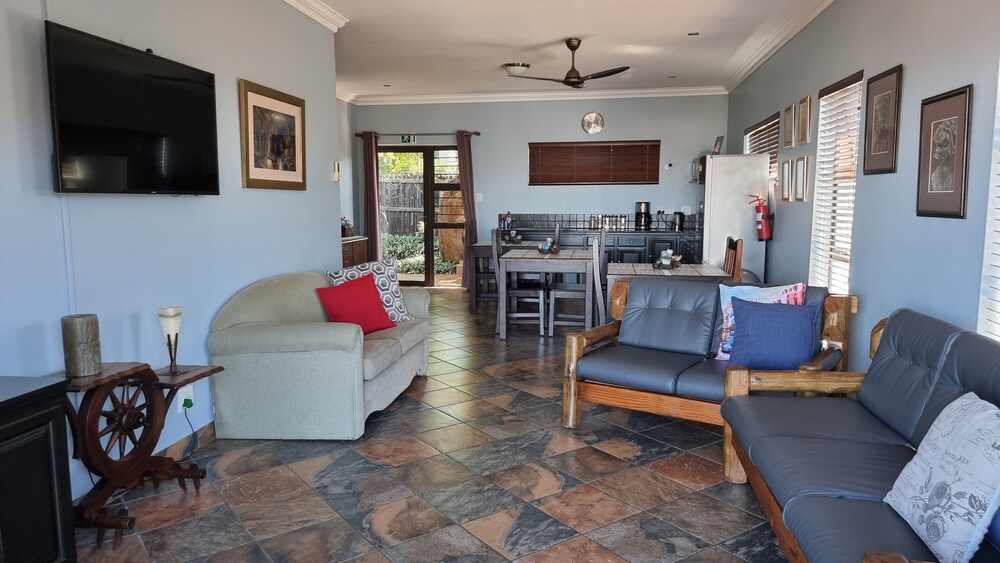 Crooked Tree Cottage B&B