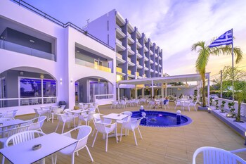 Oceanis Park Hotel