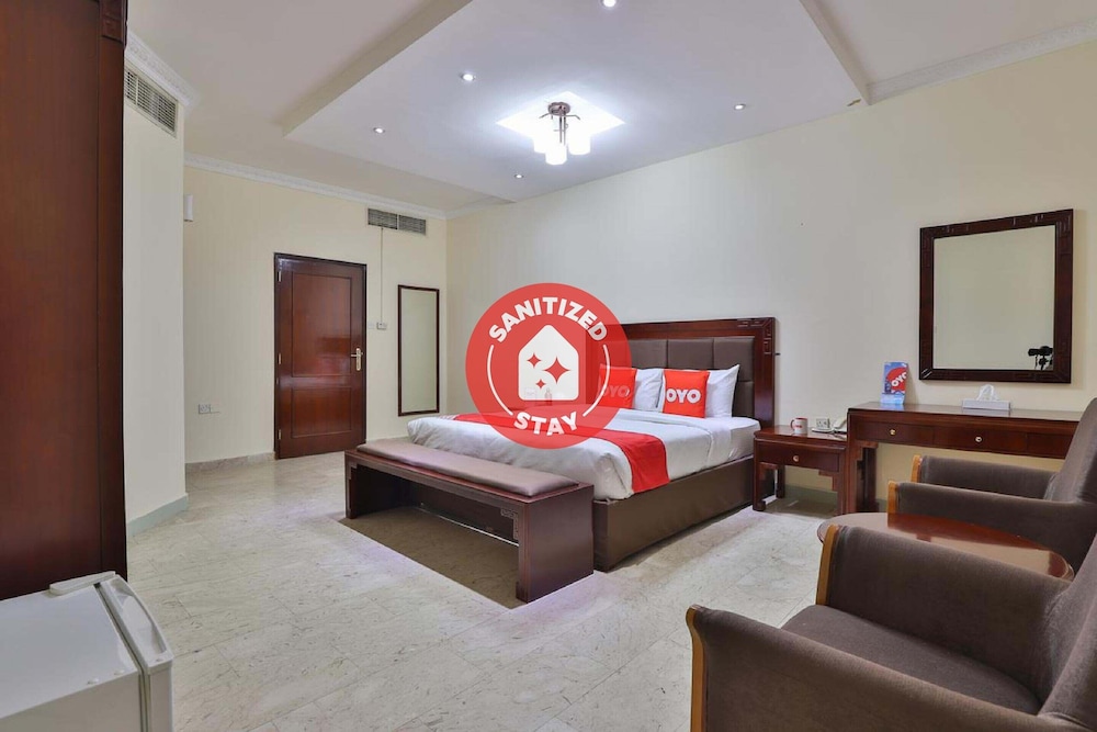 Oyo 366 Waves Hotel
