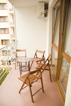 Corvin Plaza Apartments - Suites