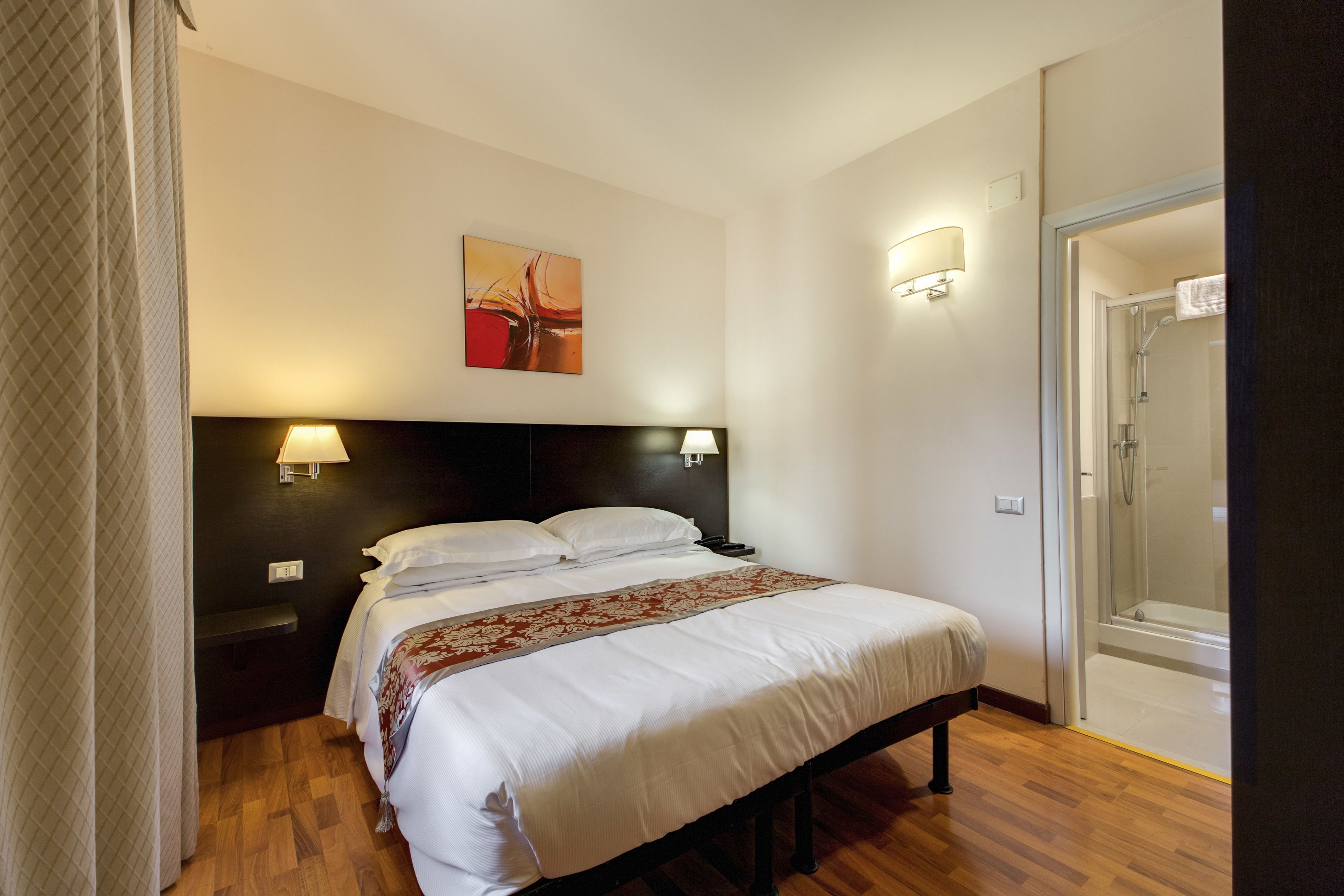 Regal Park Hotel