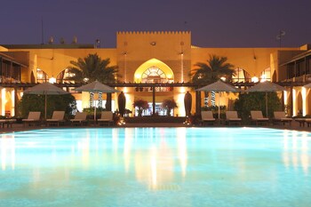 Tilal Liwa Hotel - Madinat Zayed