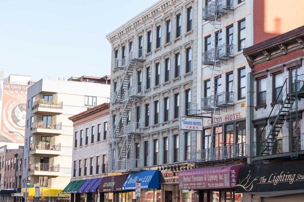 Bowery Grand Hotel