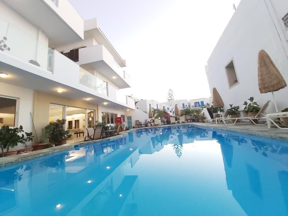 Kastelli Studios & Apartments