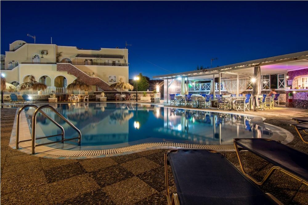 Perivolos Sandy Resort