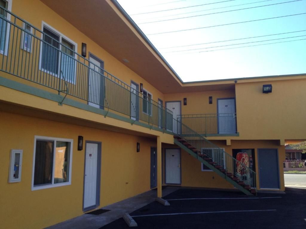 El Rancho Motel