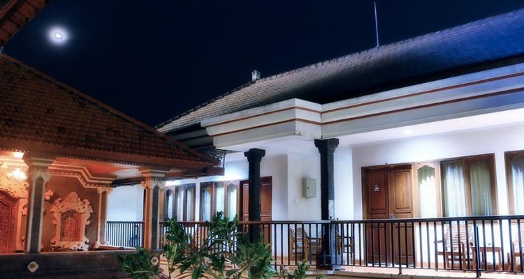Agus Beach Inn