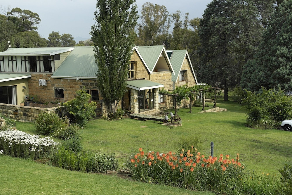 The Clarens Country House