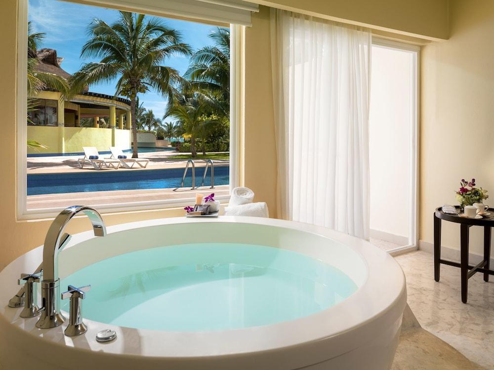 Azul Beach Resort Riviera Cancun , By Karisma