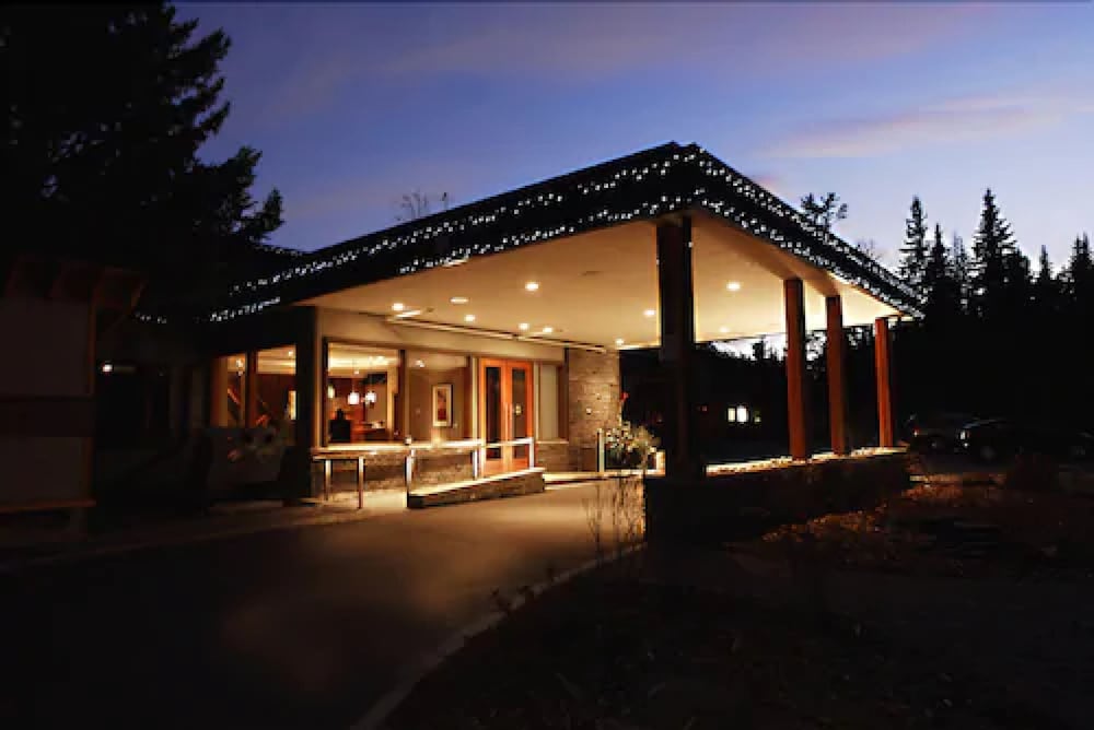 The Juniper Hotel & Bistro