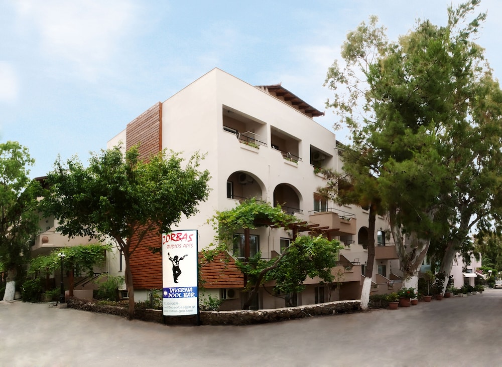 Zorbas Apartments