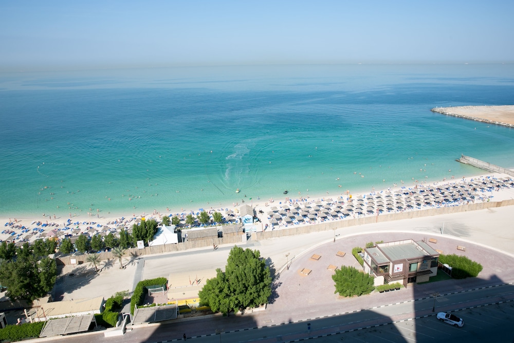Ramada Beach Hotel Ajman