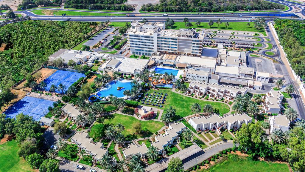 Radisson Blu Hotel & Resort, Al Ain