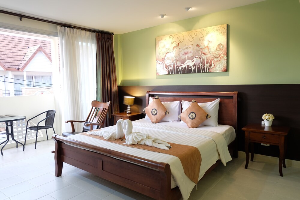 Phuket Racha at Kata B&B