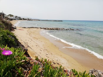 Almare Beach