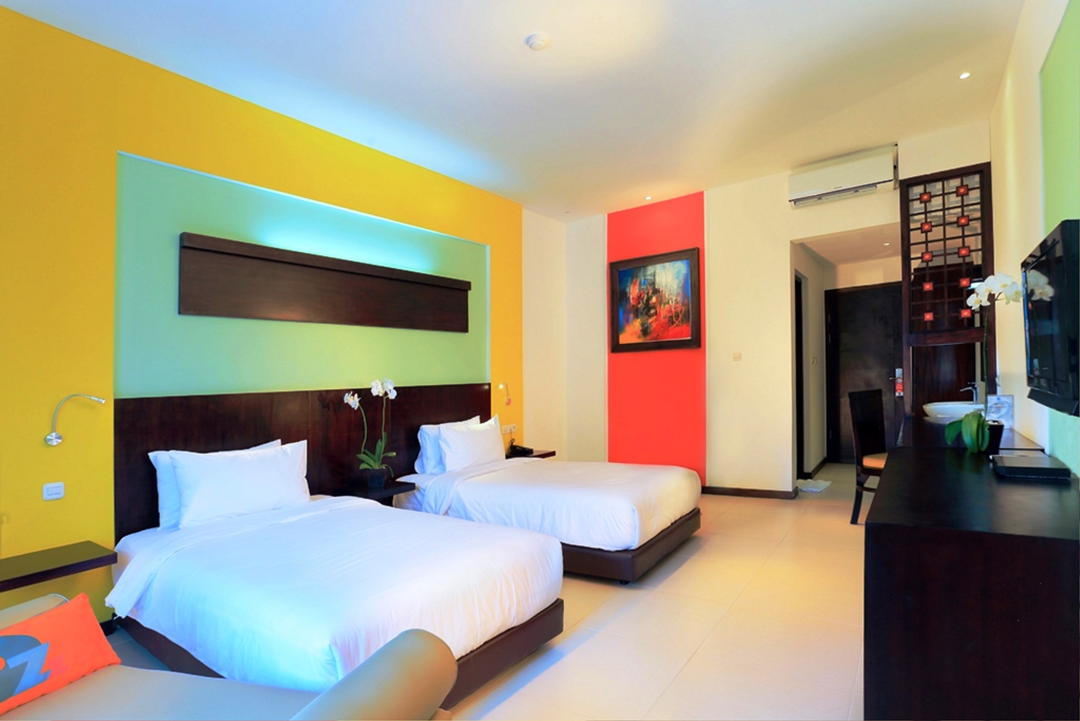 Ozz Hotel Kuta Bali