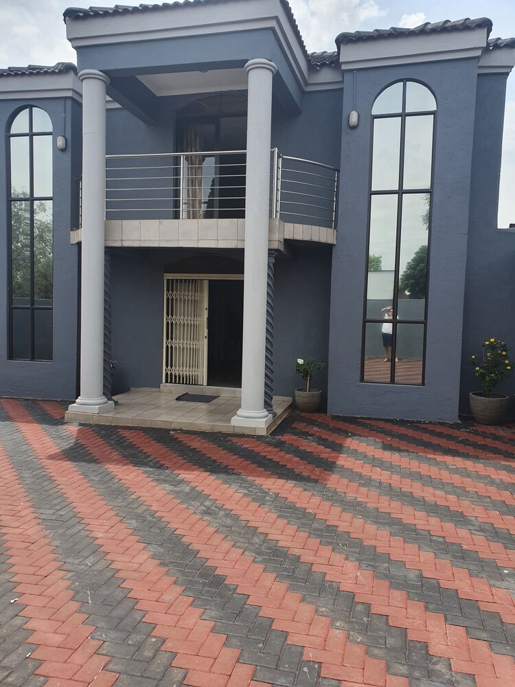 Koiketla Guesthouse