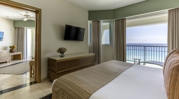Grand Park Royal Luxury Resort Cancun