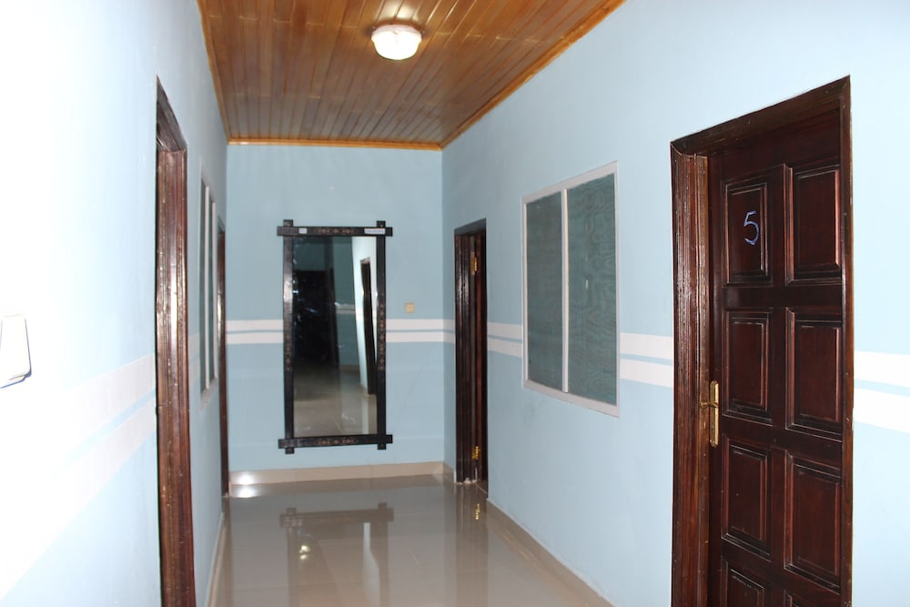 Hotel Adinkra Lodge