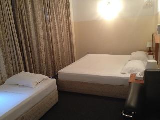 Queen's Hotel Dubai