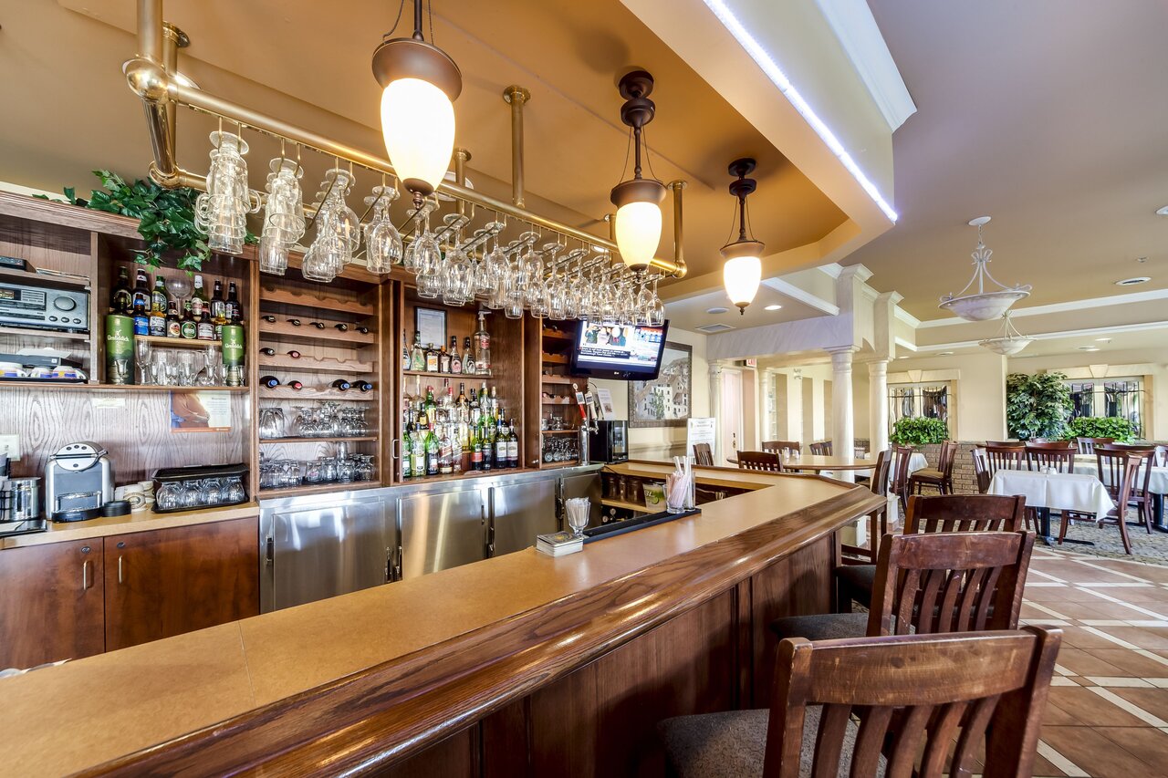 Monte Carlo Inn Toronto Brampton Suites, Toronto, Canada