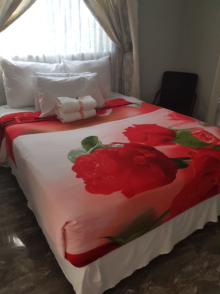 Zurich Garden Lodge