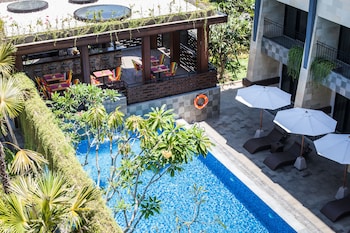 Sol House Bali Legian