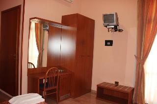 Aristotele