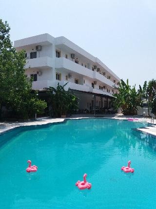 Sotirakis Hotel Studios