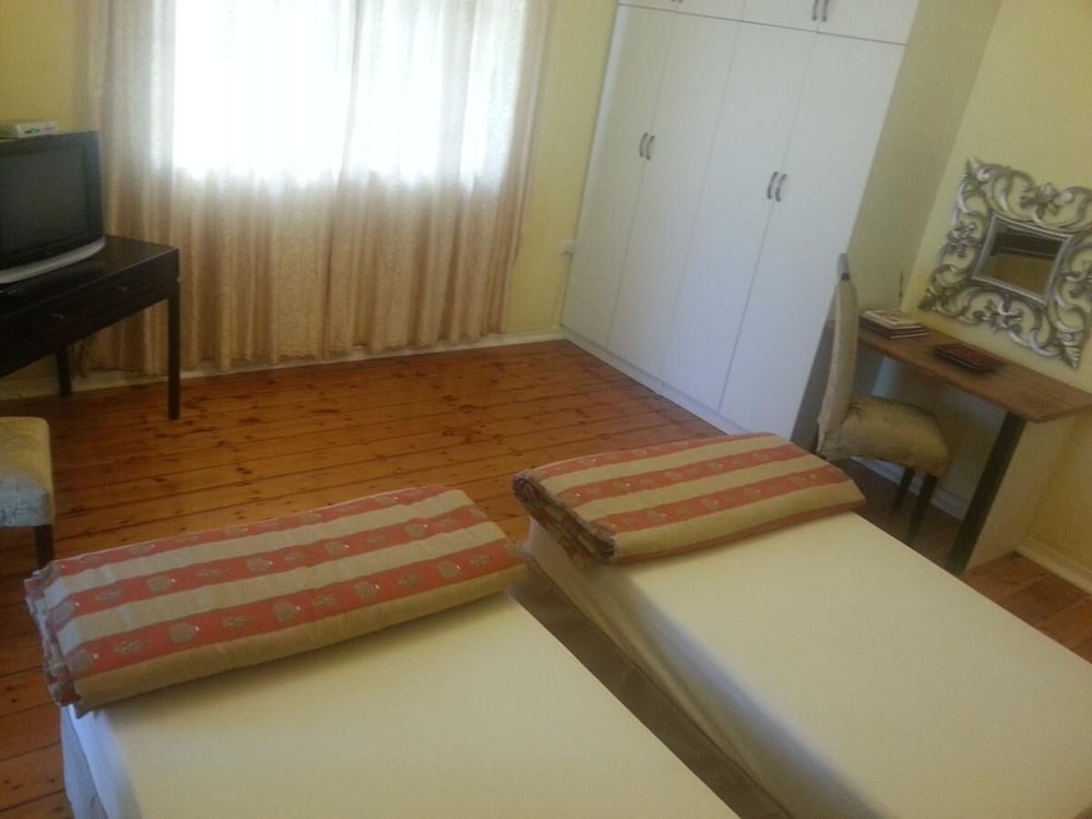 The Crescent Guesthouse