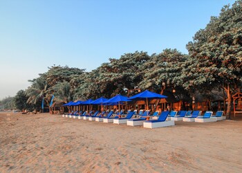 Inna Sindhu Beach