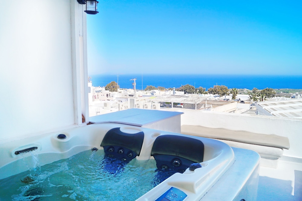Tataki Hotel