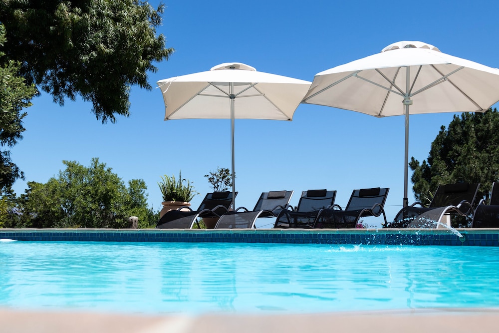 Winelands Villa Guesthouse & Cottages