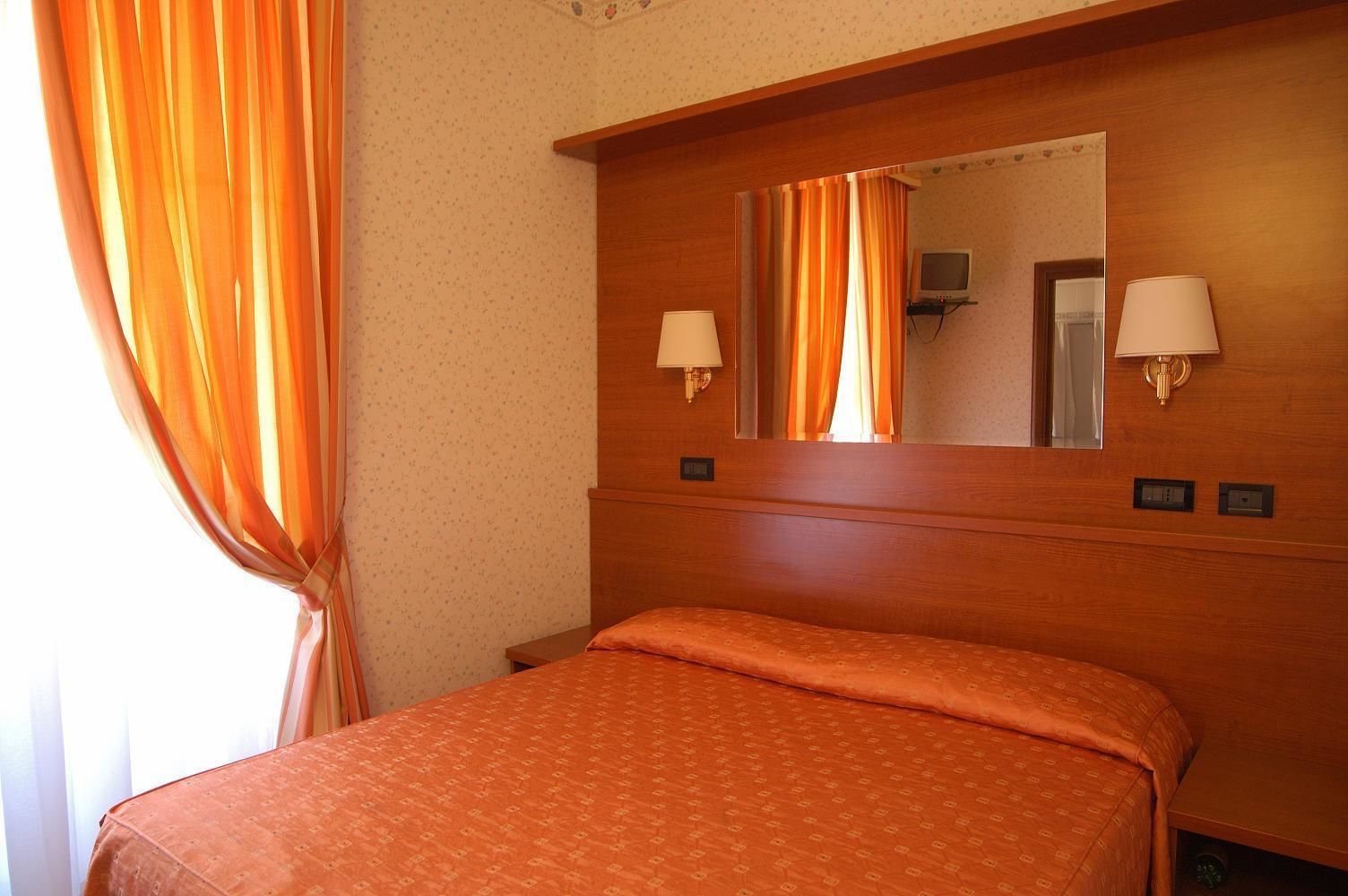 Hotel Dina