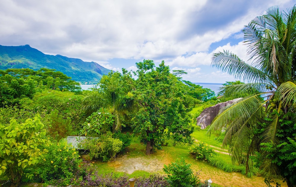 Lemongrass Lodge