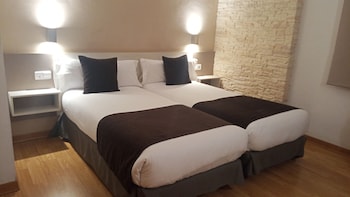 Travessera Hotel & Travessera Parc Güell Apartment